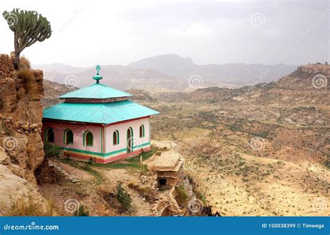  Monastery of Debre Damo: A 7th Century Ethiopian Tapestry of Faith and Majesty!