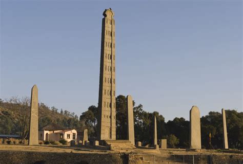  Obelisk z Aksumu! Monumentalna opowieść o sile i bogactwie królestwa